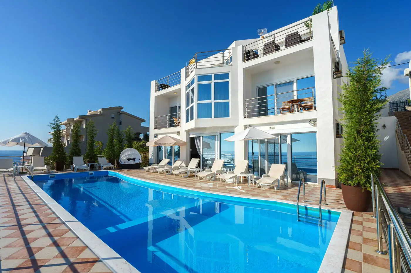 Saltwater vs. Chlorine Pools: The Honest Comparison